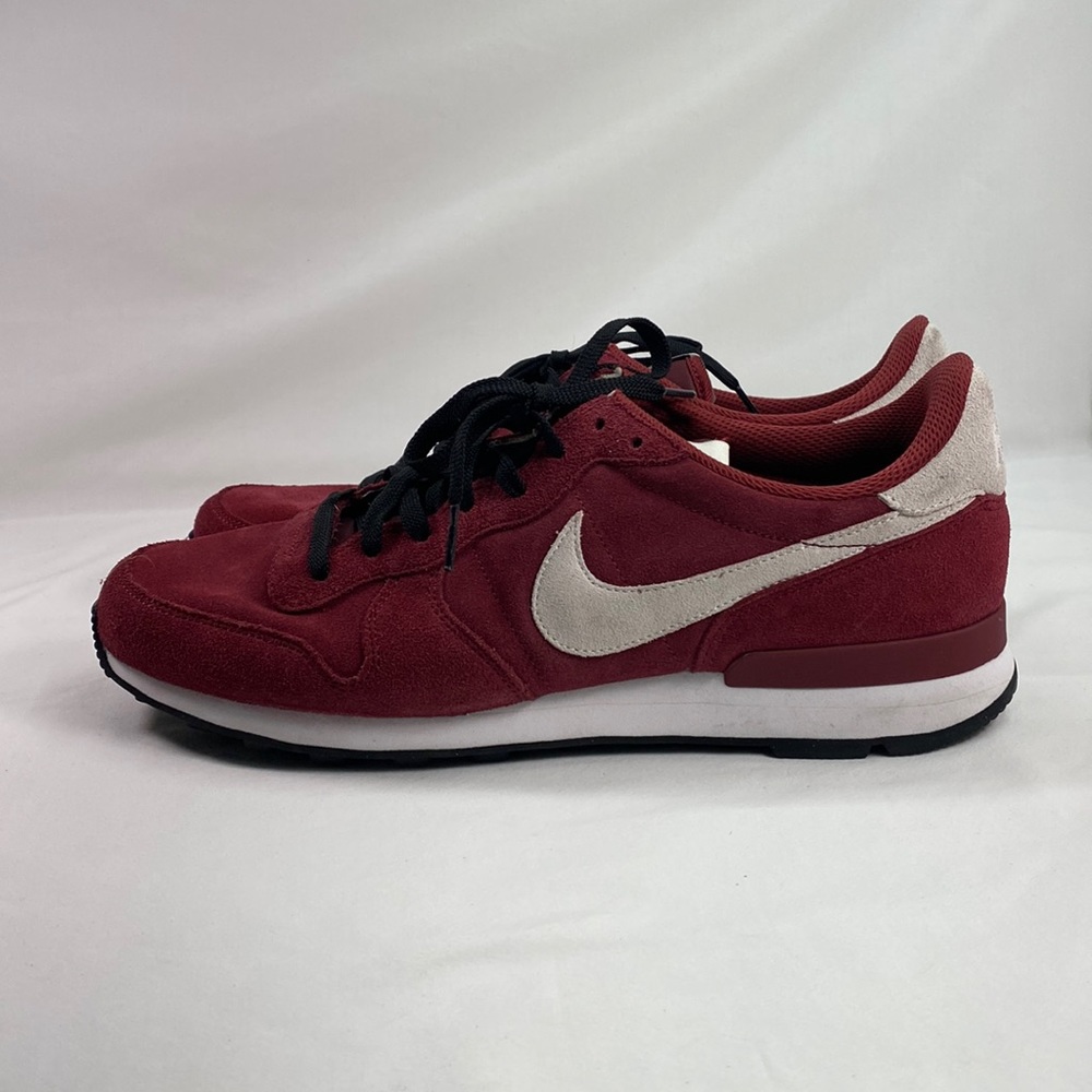 internationalist grey